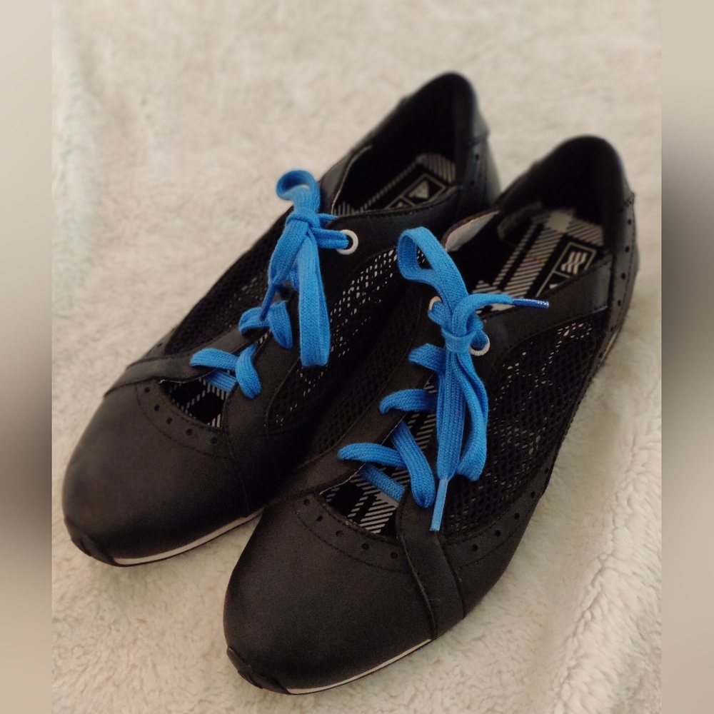Like New: Adidas Mary Jane Golf Women 7 1/2